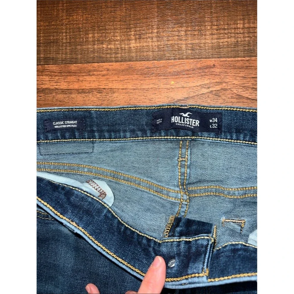 Hollister Men's Dark Blue Straight Jeans